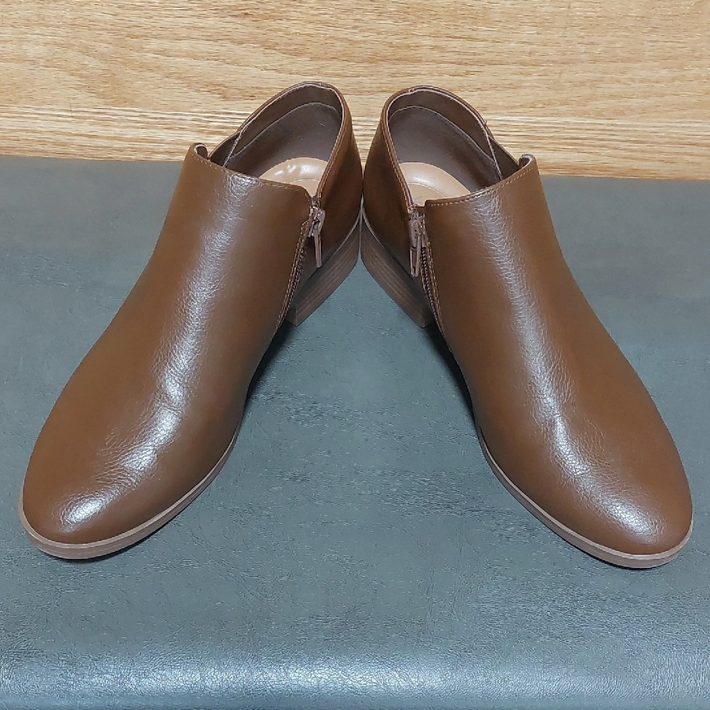 Kensie "Sammy"  Brown Ankle Boots Size 8.5 NWOT